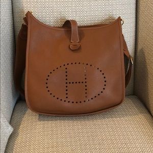 Hermès Evelyn III 33 in gold color